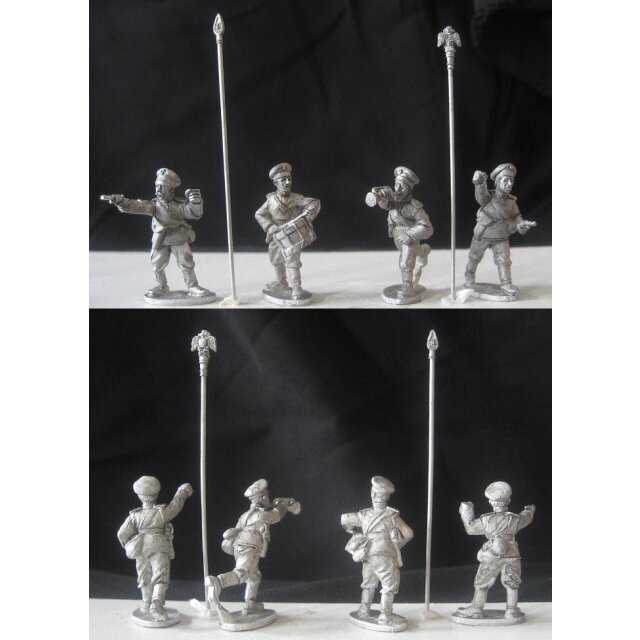 Russian standard bearers, bugler and drummer (includes two standard tops and poles)