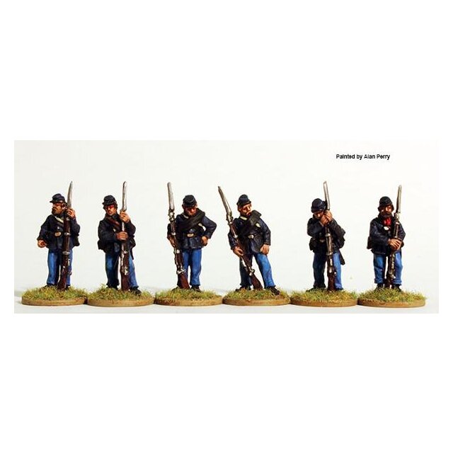 Union Infantry standing, sack coats