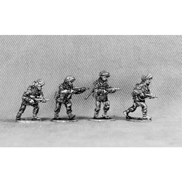 Late war Brits in leather jerkins and cammo smocks