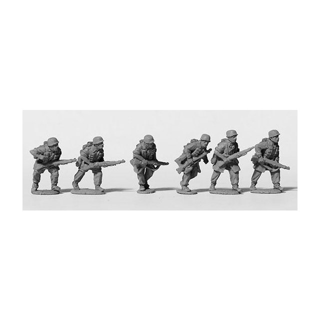 Fallschirmjager advancing with rifles