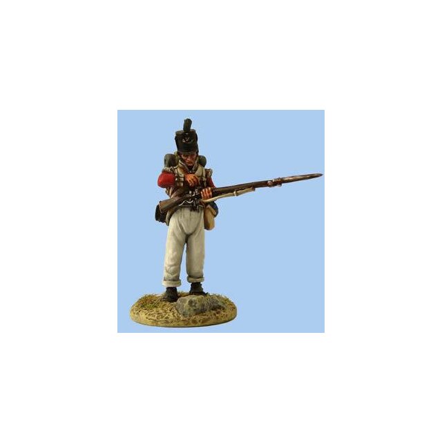 British Light Infantryman standing, priming pan, New Land Patter