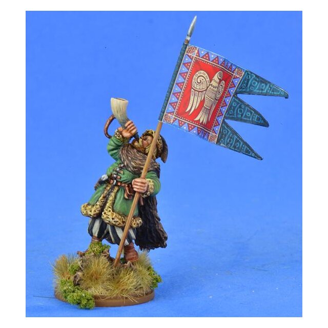 SWBB12 Pagan Rus Warbanner Bearer